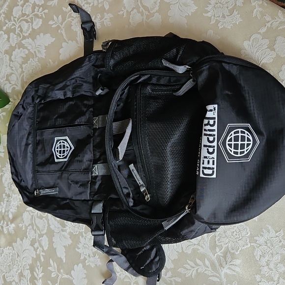 NWT Travel Backpack - Picture 6 of 15